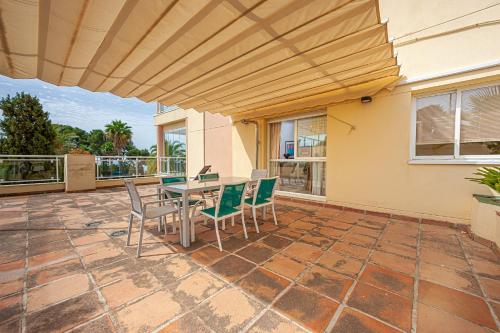 Three-Bedroom Apartment image 8