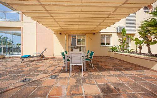 Three-Bedroom Apartment image 5