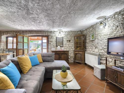 Holiday Home Toni by Interhome in Butkovici