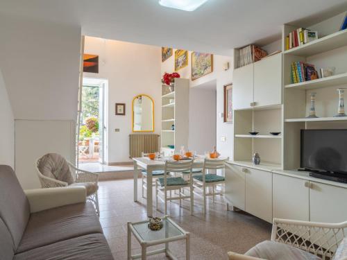  Apartment Botti by Interhome in Ventimiglia