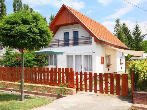 Holiday Home Margaret by Interhome in Balatonfenyves