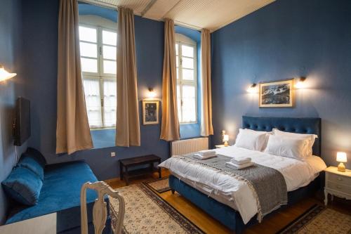 The Old School Boutique Hotel — Photo 2
