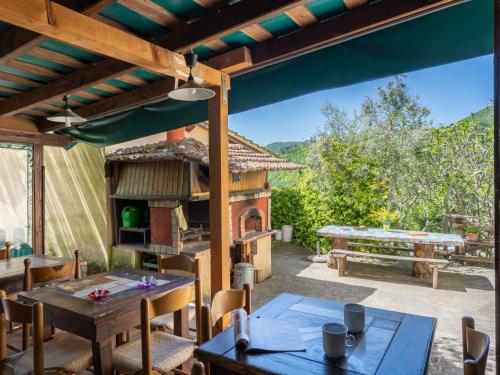 Holiday Home Il Castagneto-1 by Interhome in Понтефракт
