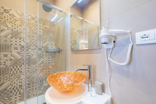 Bramble Luxury Suites - image 7
