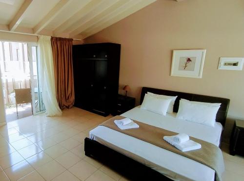 Girogiali beach hotel - image 12