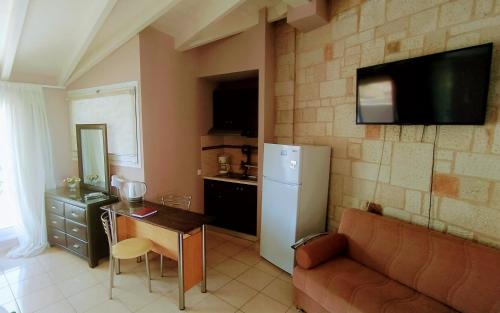 Girogiali beach hotel - image 10