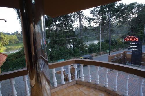 Balcony/terrace, Hotel City Palace in Ooty