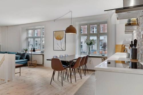 Stylish two floor apartment in vibrant Nørrebro