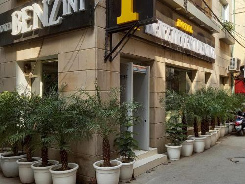 Hotel Benz Int Karol Bagh – Delhi, NY
