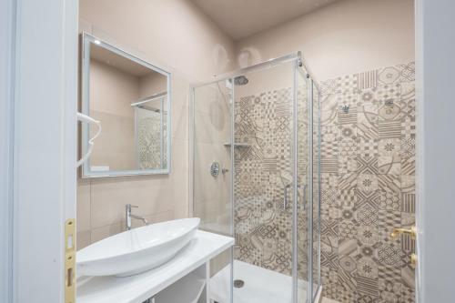 Bramble Luxury Suites - image 3