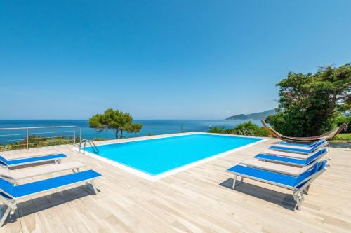 Villa Gioia con piscina sul mare - Accommodation - Castellabate