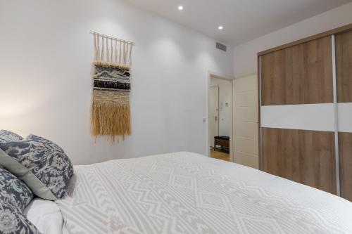 Comfort and style 2 BR AC & Large Patio Near Sea