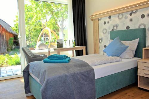 2 twin beds