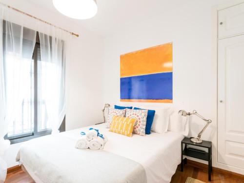 One-Bedroom Apartment image 9