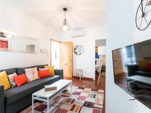 One-Bedroom Apartment image 2