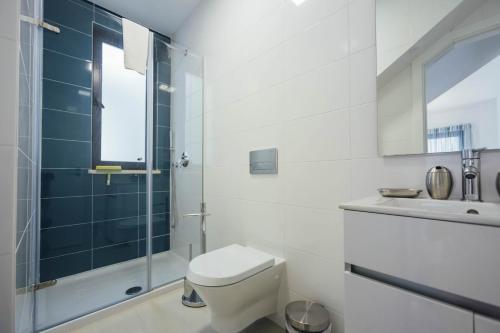 Deluxe Villa - Holiday House - By SCH - image 14