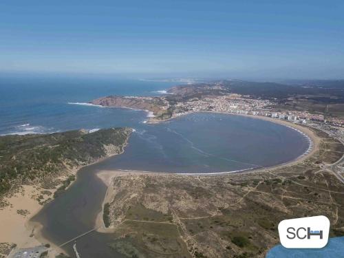 Deluxe Villa - Holiday House - By SCH - image 7