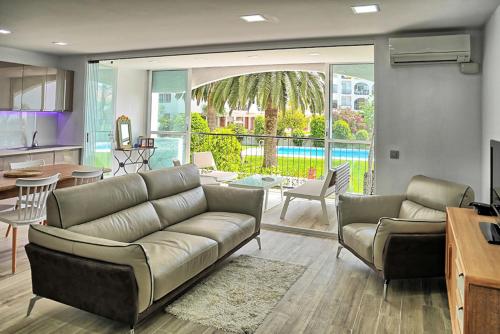 Neenies Nerja - Carabeo Luxury Apartment