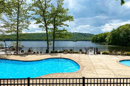 Contemporary Poconos Townhome - Ski and Swim! - main image