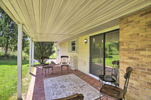Bluefield Retreat with Pool Table Near Parks! - Bluefield