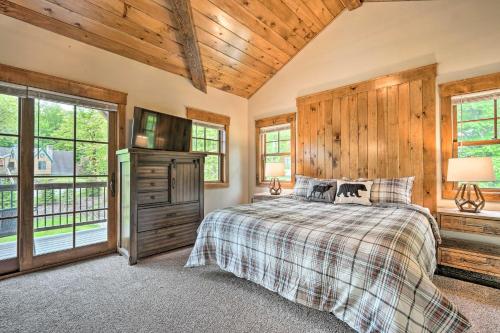 Elegant Mtn Chalet with Deck 1 Mi to Mt Snow! - image 8