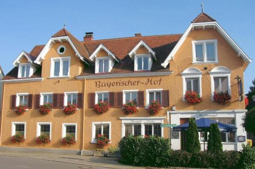 Bayerischer Hof - Accommodation - Heiligenberg