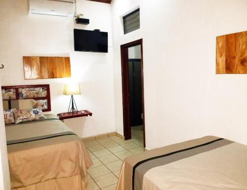 Hostal Las Puertas