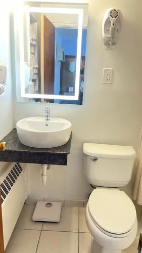 2 bedrooms, 3 beds