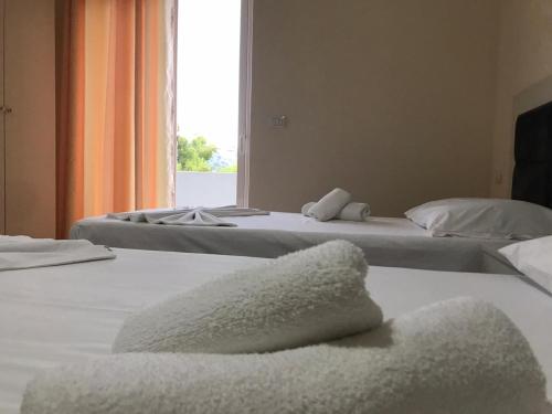 Studio Apartment with Sea View image 10