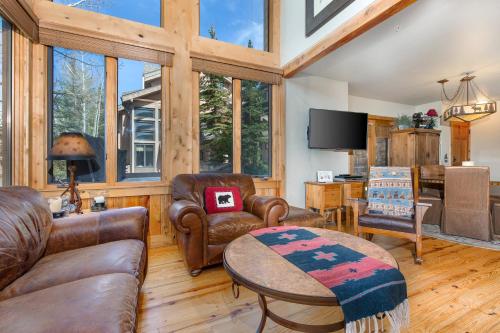 Beautiful Deer Valley Portico Condo Utah