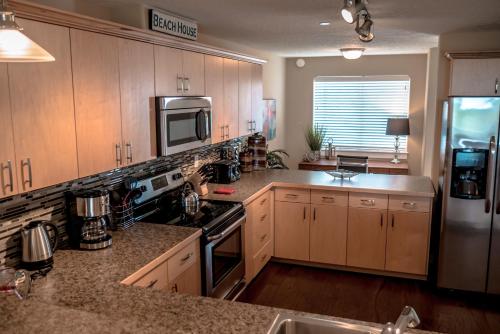 Maritime Refuge Condominium - Cohassett Beach, WA