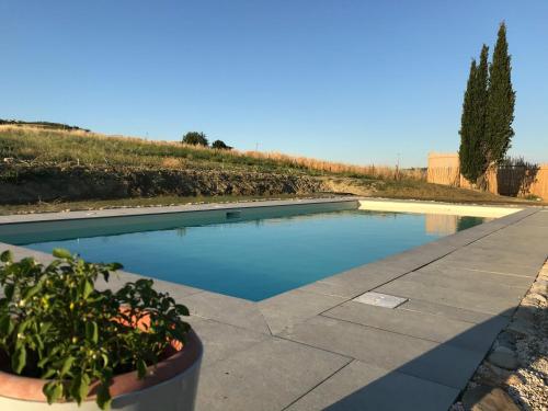 Swimming pool, B&B Prato San Lorenzo in Nocciano