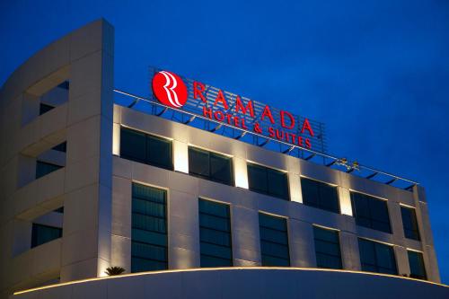 Ramada Hotel & Suites by Wyndham Izmir Kemalpasa