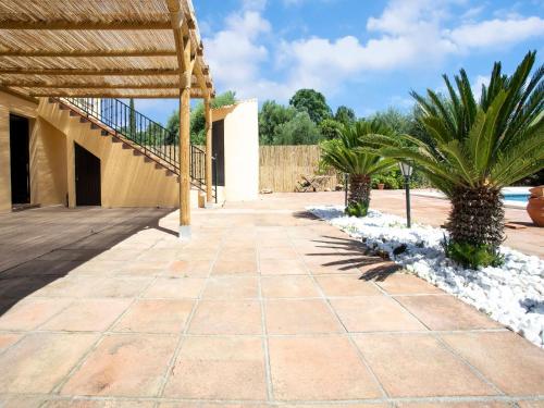 Beautiful holiday home in Alhaurin el Grande with private pool