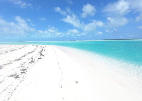 A rabella Cove Beachfront home with gorgeous clear water view