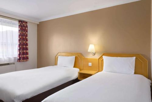 Days Inn Hamilton - image 12