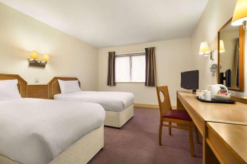 Days Inn by Wyndham Sevenoaks Clacket Lane - image 4