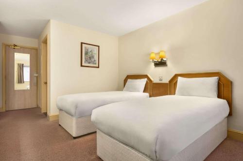 Days Inn by Wyndham Sevenoaks Clacket Lane - image 10