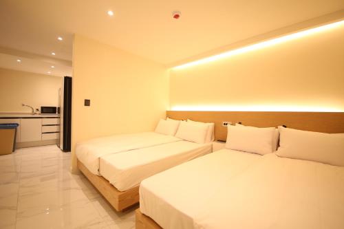 Hotel Vantt Set in a prime location of Gwangju Metropolitan City, Hotel Our Youth puts everything the city has to offer just outside your doorstep. The property features a wide range of facilities to make your st