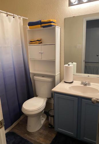 Comfortable Home/ Close to Base/Shopping