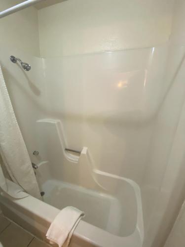 Round-Up Motel – Cheyenne, WY