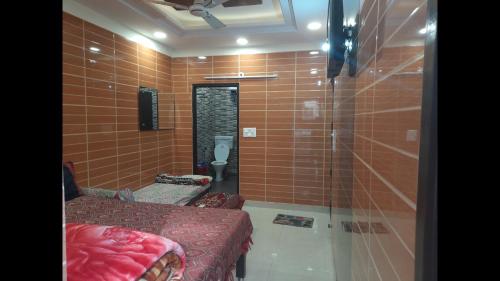 Room in Guest room - Posh Foreigner Place Luxury Room In Lajpat Nagar