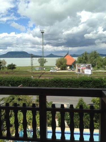  West Place Panzió in Fonyód