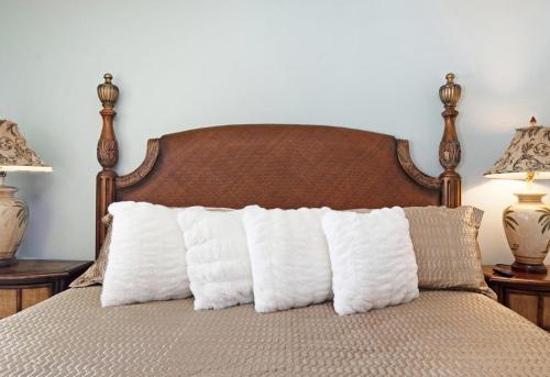 Olde Naples Condo #815 - image 11