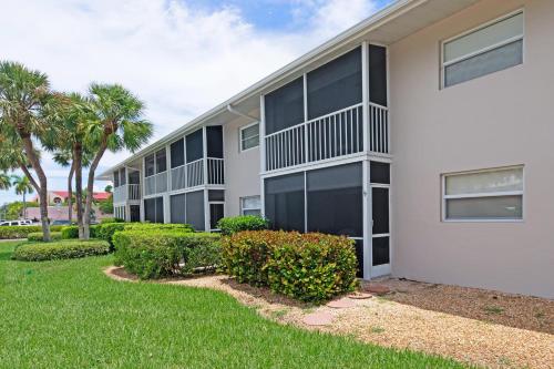 Olde Naples Condo #805 - image 10