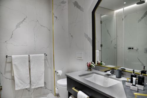 Apogee Boutique Hotel & Spa - image 3