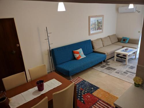  Apartment 50 square meters Loutraki WiFi, Smart TV Netflix Mountain view in Loutraki