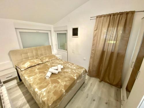 SANJA - with a large covered terrace and pool