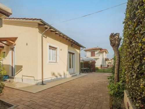  Holiday Home Manuela by Interhome in Marina di Pietrasanta