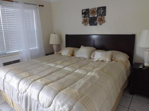 Eamon James Apartments & Suites